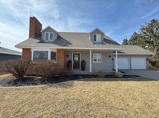 1717 Little Sioux Ln, Cozad, NE 69130