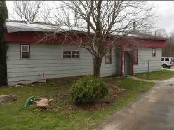 8495 Burr Oak Rd, Roscoe, IL 61073