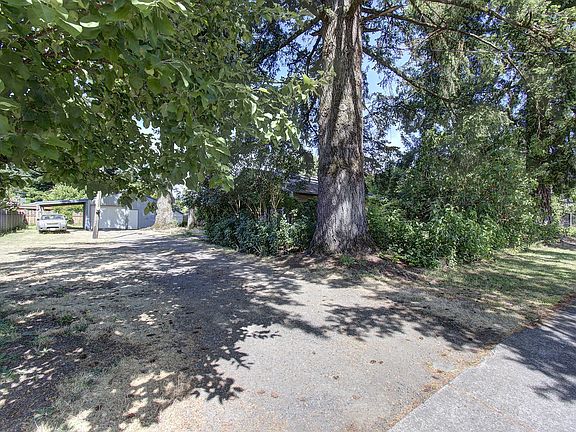 3rd image of 9616 NE 152nd Ave