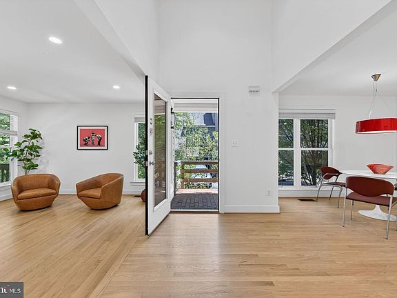 3rd image of 1605 Apricot Ct