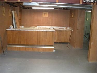 5th image of 2455 Eastlawn St