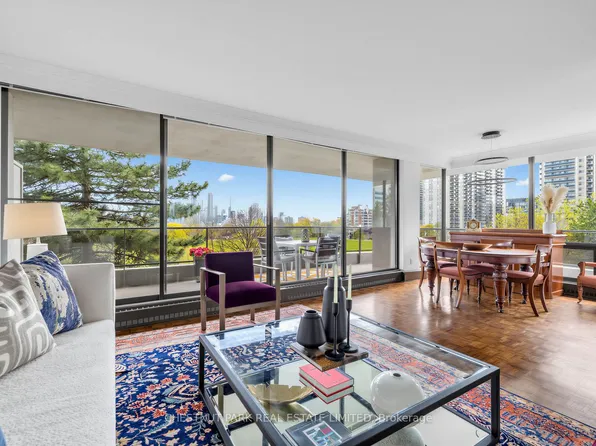 10 Avoca Ave #506, Toronto, ON M4T 2B7