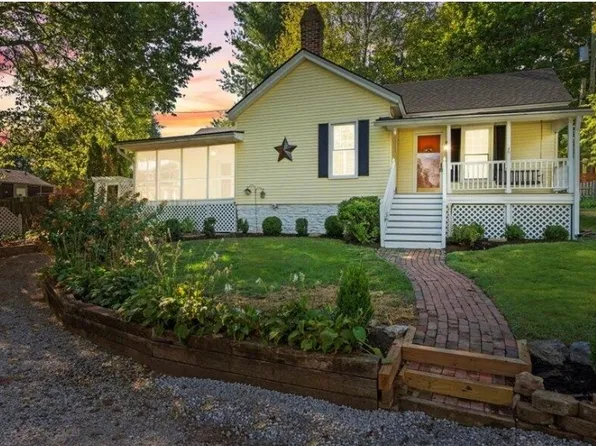 112 Richardson St, Midway, KY 40347