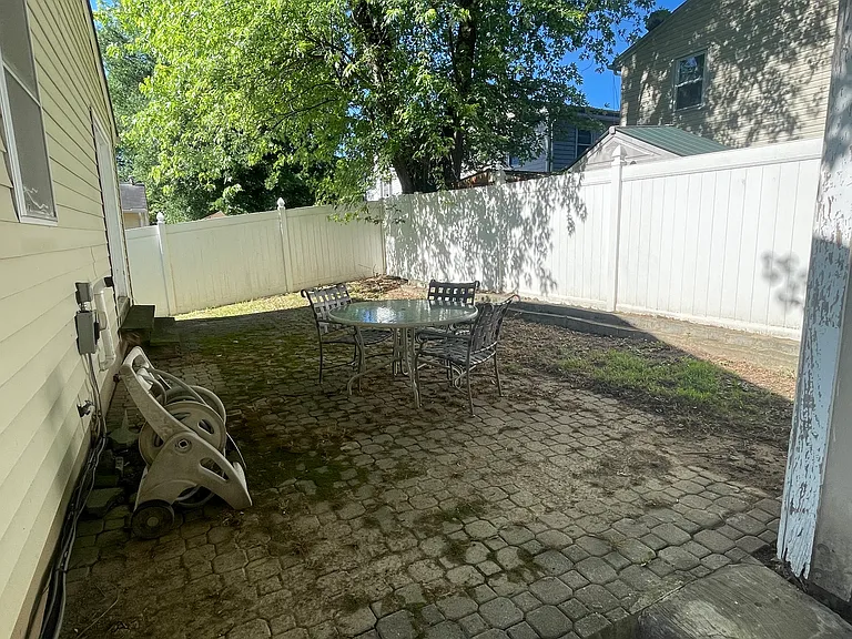 8812 35th Ave — Photo 77