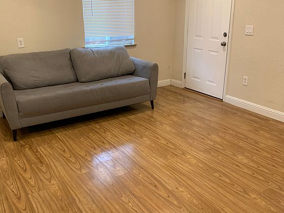 4th image of 321 Jefferson Ave