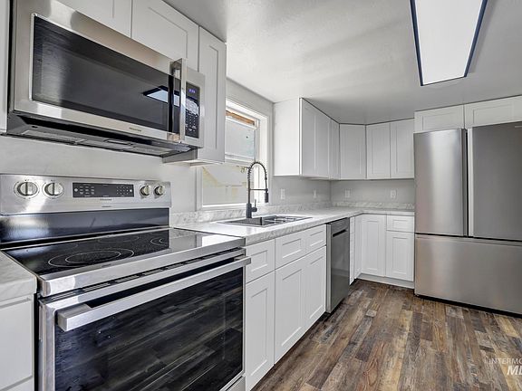 5th image of 717 7th Ave N