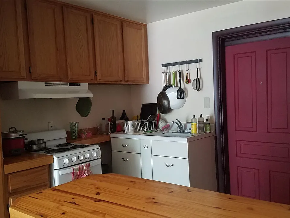 Unit 2, 1 bedroom kitchen view
