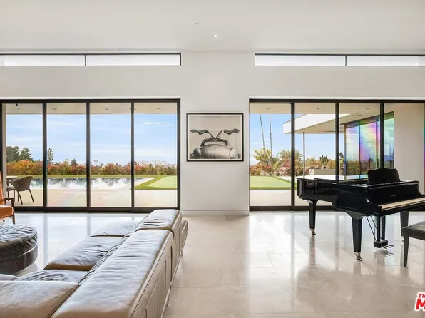 521 Chalette Dr, Beverly Hills, CA 90210