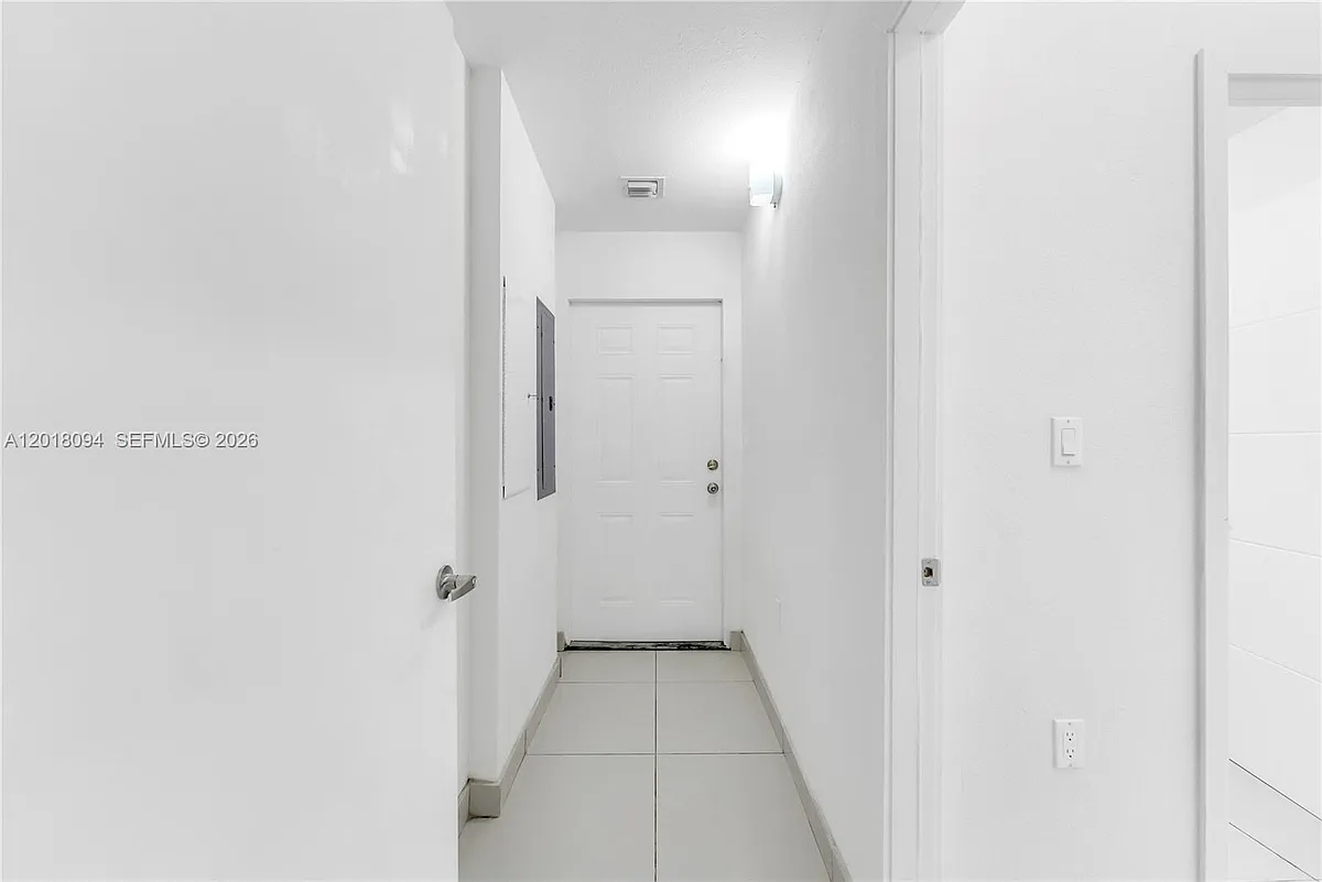 Photo 2 of 26 - 25936 SW 139th Path #25936 - Homestead, FL Building Photo - 25936 SW 139th Path #25936