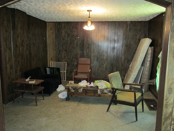 4th image of 615 Crockett St