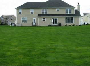 55 Sherwood Dr, Shoreham, NY 11786