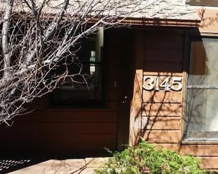 3145 Bell Dr — Photo 2