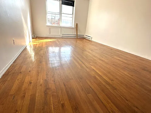 (undisclosed Address), Bronx, NY 10461