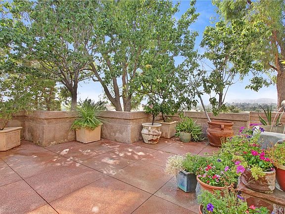 5th image of 12448 Edgecliff Ave