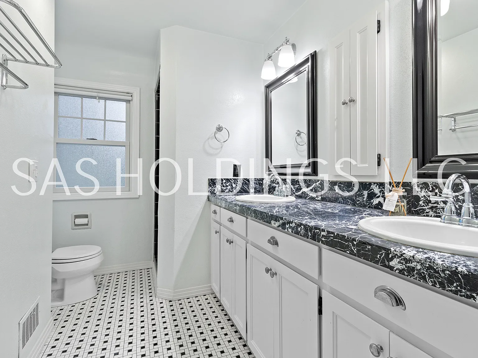 3 bed, 2658 sqft, $3,995 — Photo 4