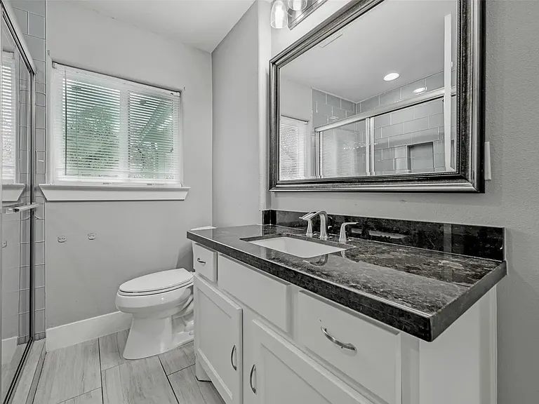 134 E Janisch Rd — Photo 6