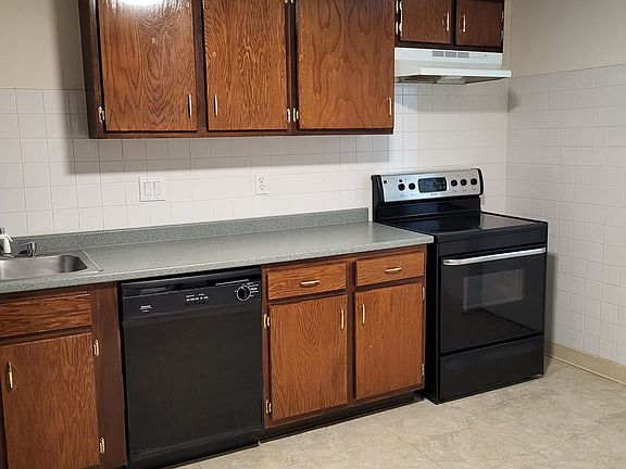 2nd image of 451 Plaza Dr