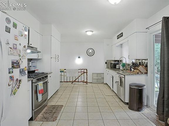 4th image of 1239 Martin Dr