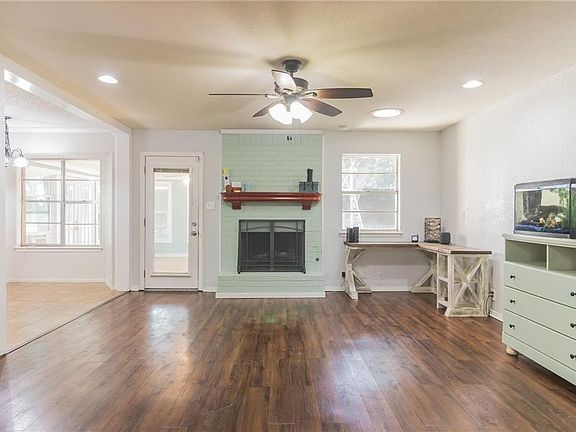 4th image of 506 Virginia Dr
