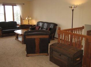 1364 S 40th St, Grand Forks, ND 58201