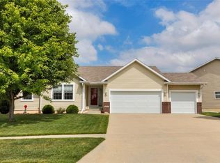 1465 SE Sagewood Cir, Waukee, IA 50263