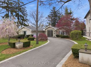 2076 Autumn Breeze Dr S, Mississauga, ON L5B 1R4