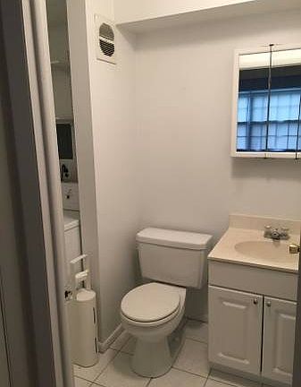 4th image of 414 Fountain St Unit 1