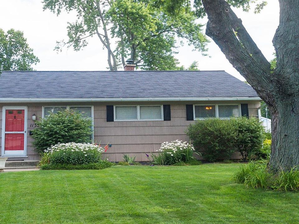 1st image of 1132 Carolyn Ave