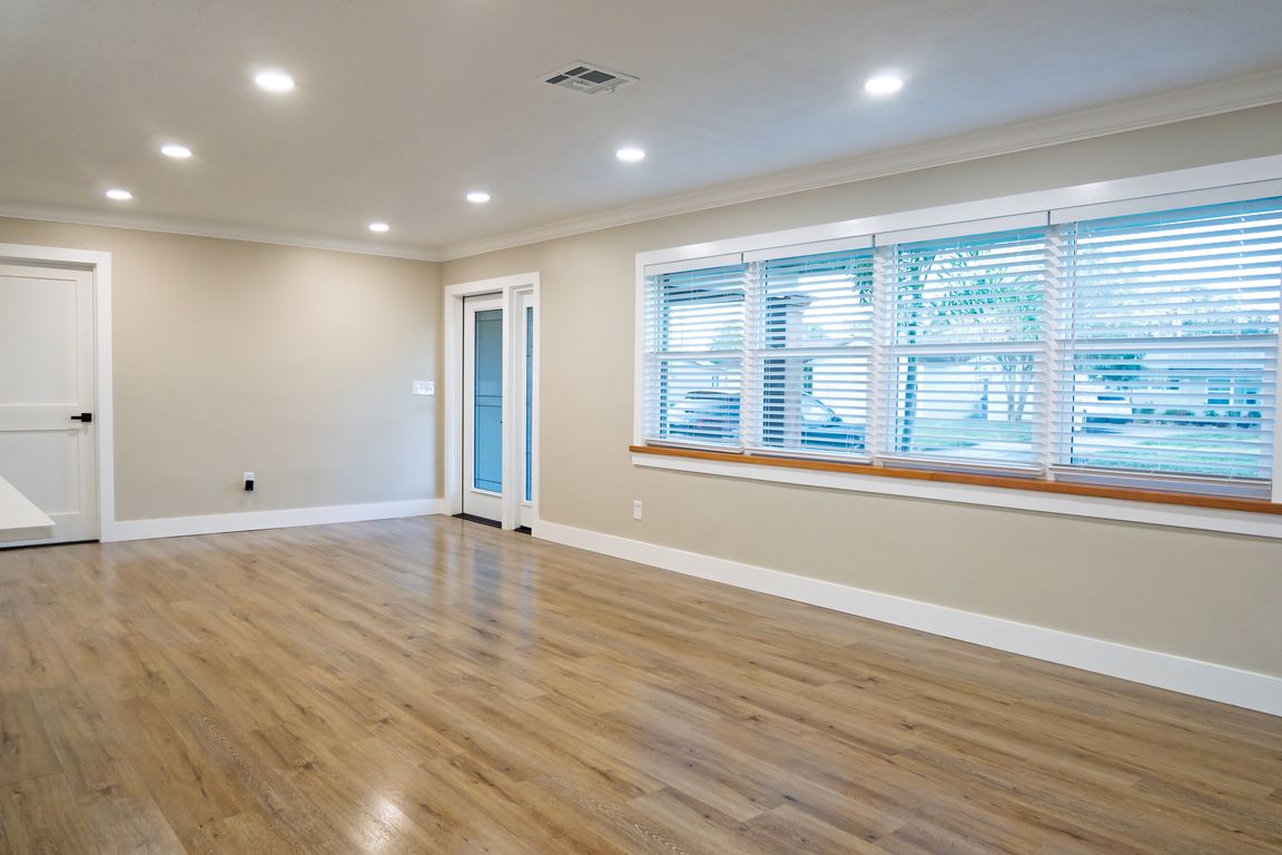 next background image