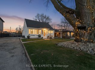 100 Wallasey Ave, Toronto, ON M9M1E4