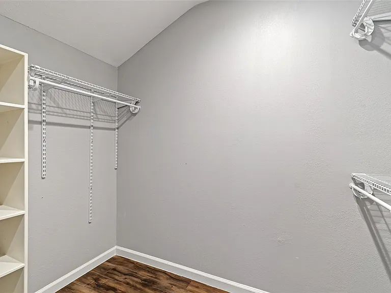 542 Birdsong Dr — Photo 18