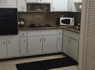 204 SE 9th St, Hallandale Beach, FL 33009