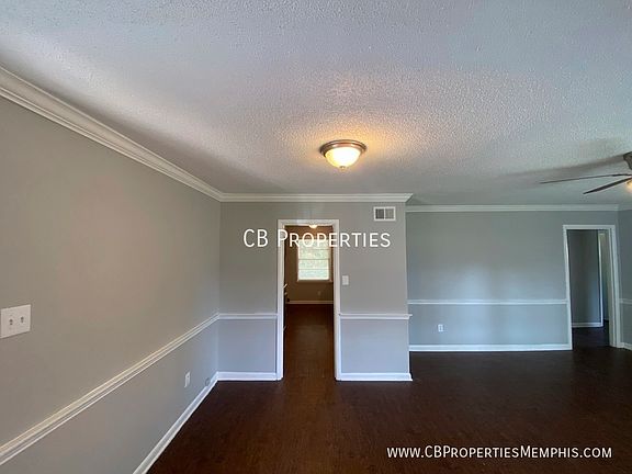 3rd image of 3681 Bedford Ln
