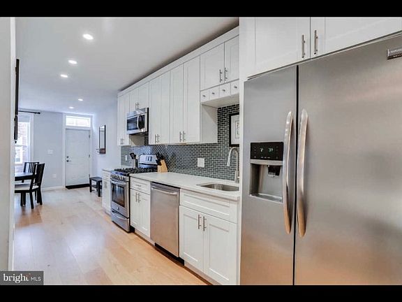 2nd image of 517 S Glover St