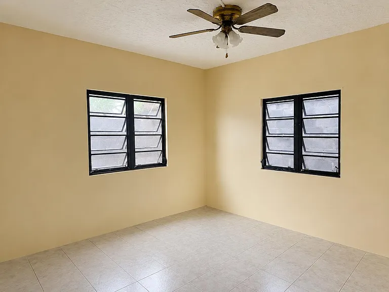 20-10 Smith Bay Est E — Photo 10