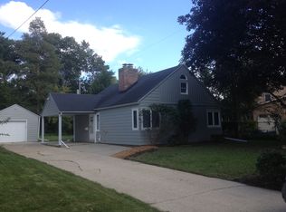 53 Columbia Ave, Waukesha, WI 53186