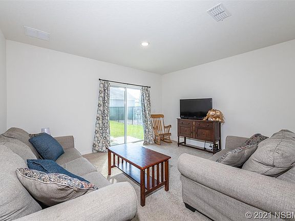 5th image of 403 Pink Coral Ln