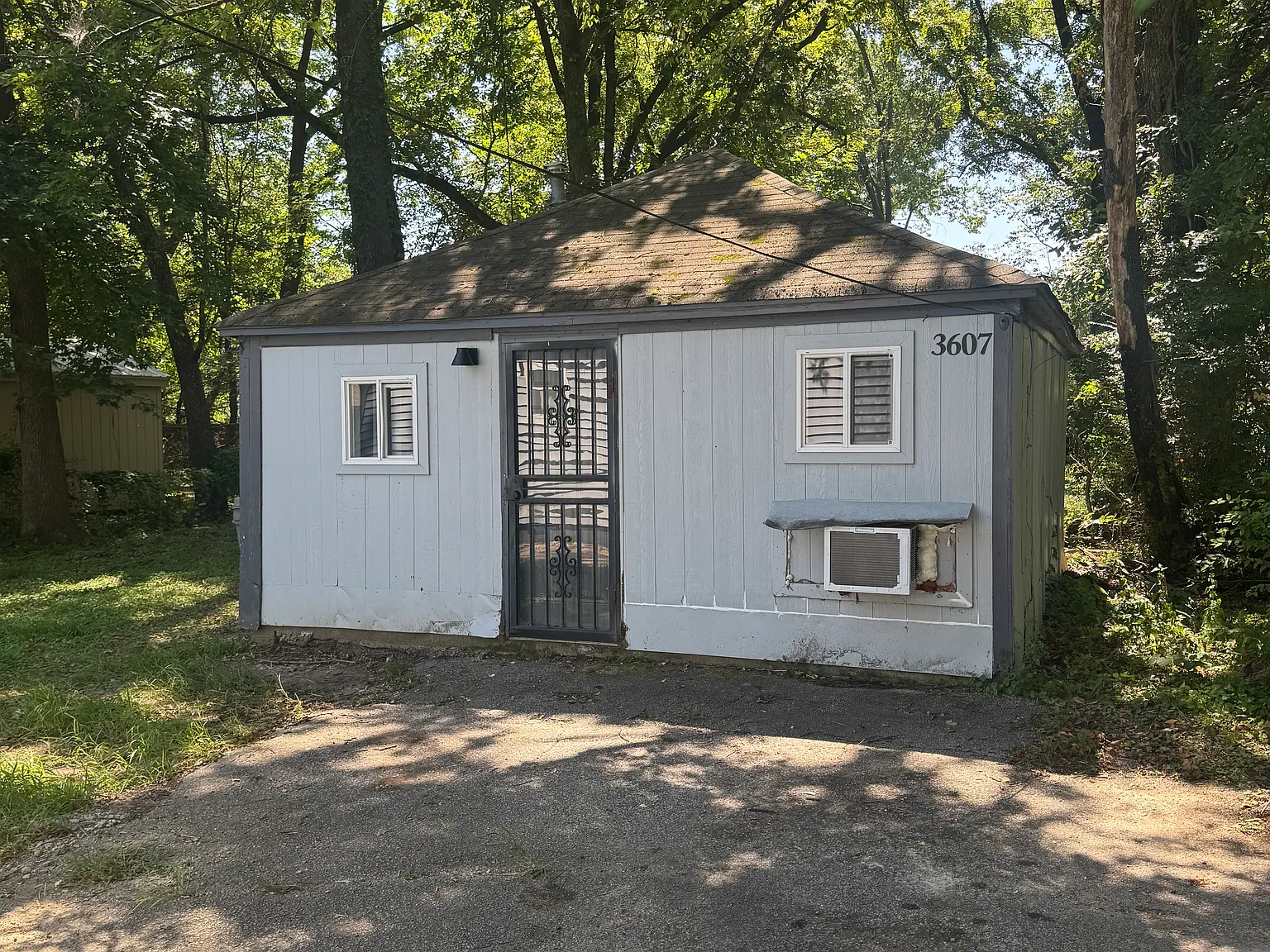 Studio, 500 sqft, $650 — Photo 1