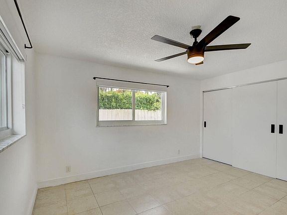 4th image of 965 Orchid Dr #0