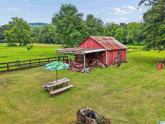 5th image of 8013 S Valley Rd