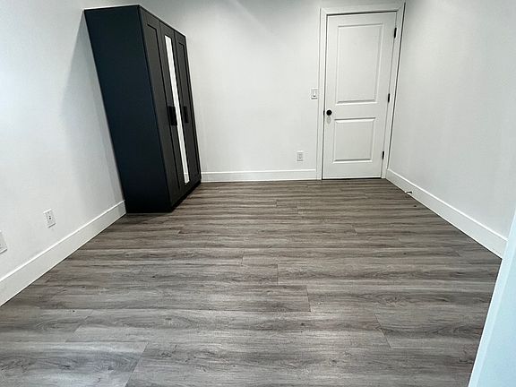 5th image of 3711 Halldale Ave