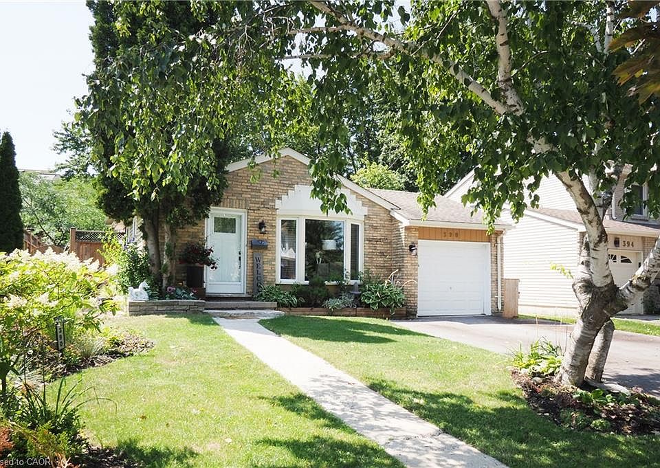 1st image of 390 Driftwood Dr