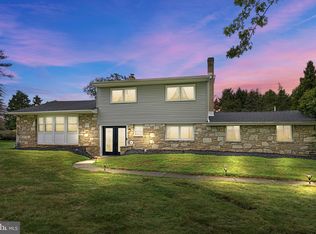 996 Whitney Ln, Maple Glen, PA 19002