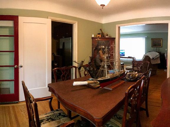 5th image of 411 W Ellsworth Ct