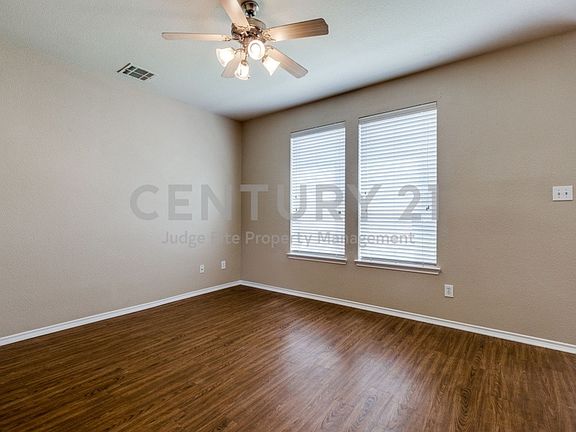 2nd image of 2228 Stonebrook Ln