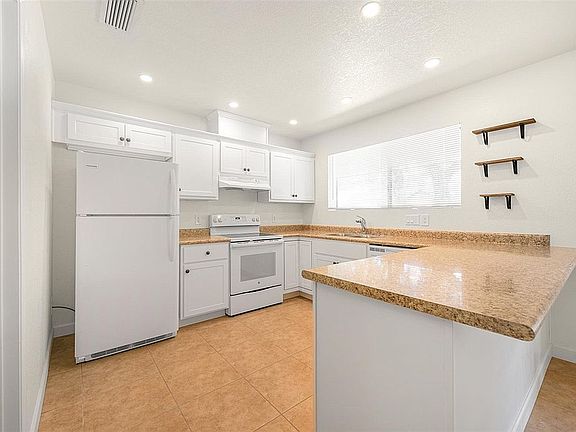 3rd image of 2334 E Dragoon Ave