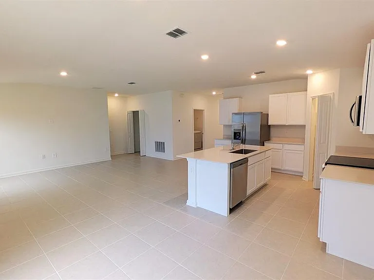 2838 Pennachio Dr — Photo 15