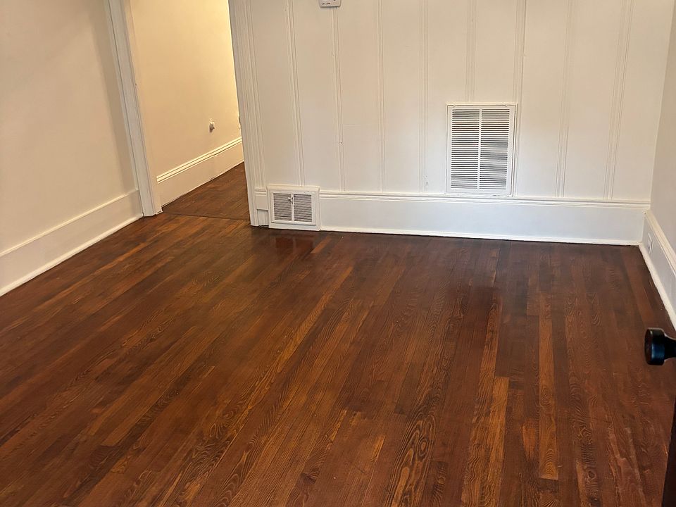 1st image of 1101 Wasena Ave SW APT 1