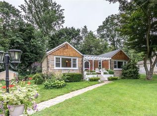 9 Beverly Rd, Trumbull, CT 06611