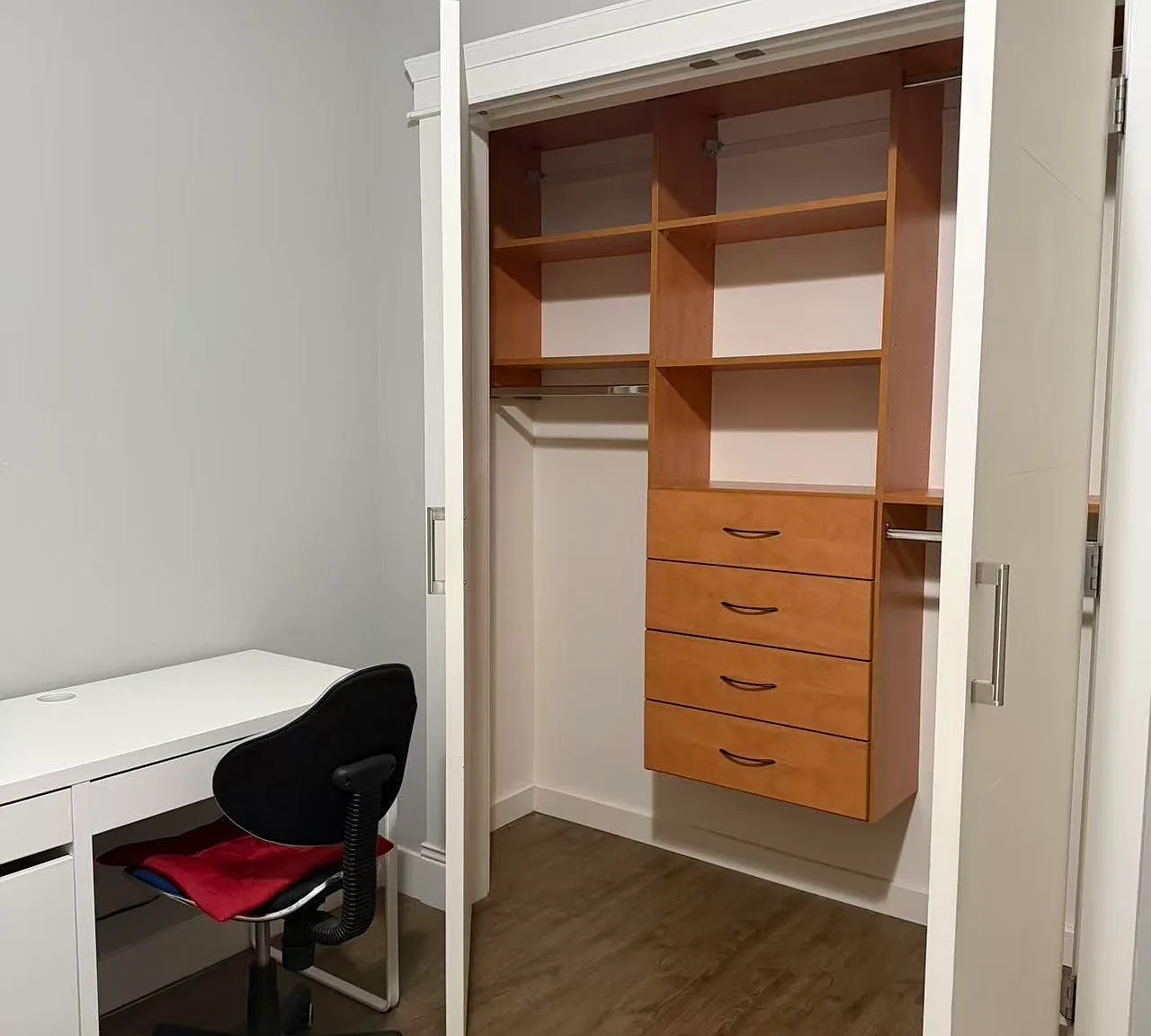 1 bed, 400 sqft, $1,000 — Photo 3